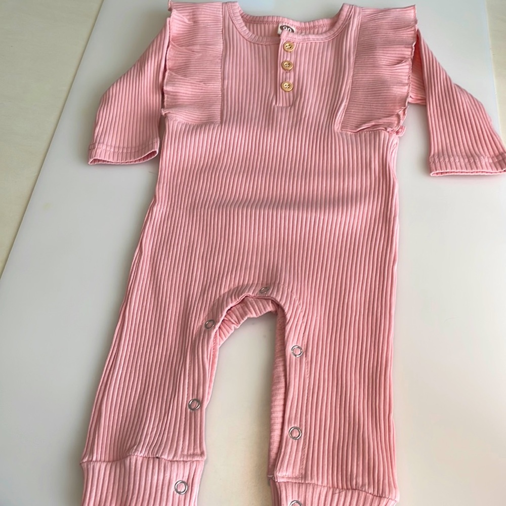 NWOT Pink Ribbed Long Sleeve One Piece Size 12-18 months k